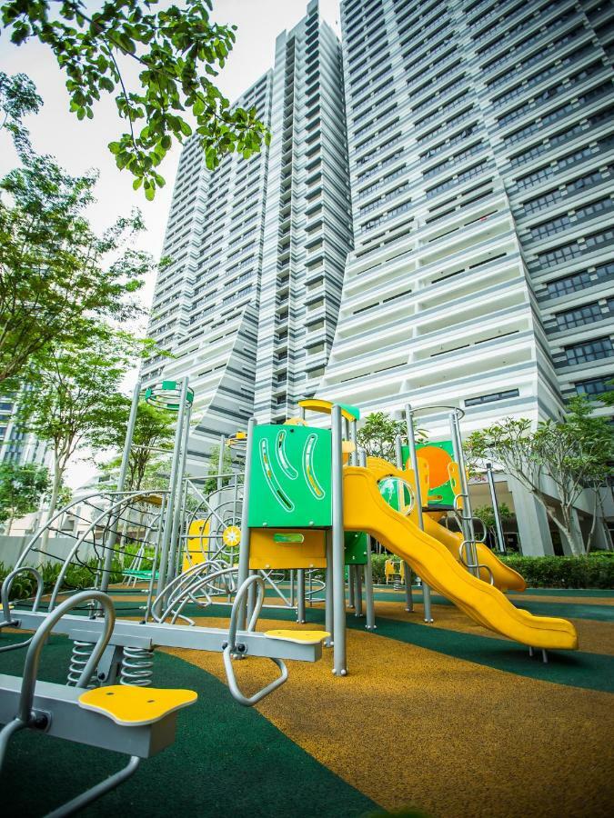 Iskandar Puteri Medini Famous Theme Park Нусаджая Екстериор снимка